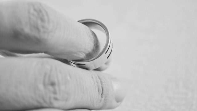 結婚指輪を外す 離婚